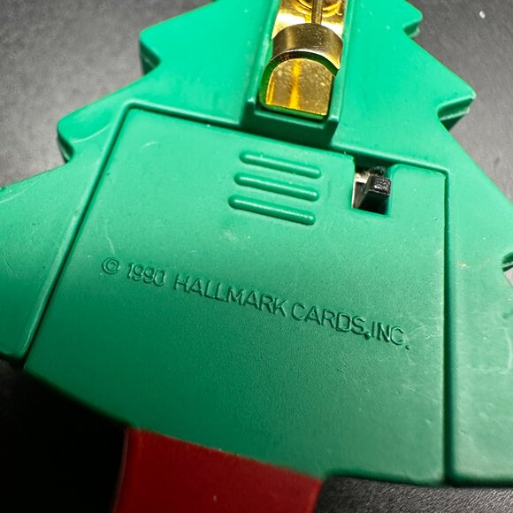 1990 Hallmark 2 5/8" Light Up Christmas TREE PIN UNTESTED VINTAGE - Picture 6 of 10